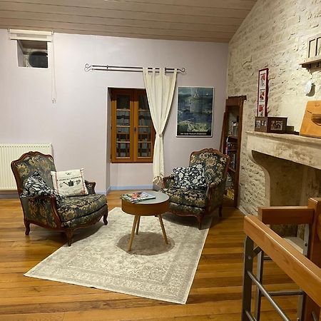 Sous L Olivier Appartement Tusson Buitenkant foto